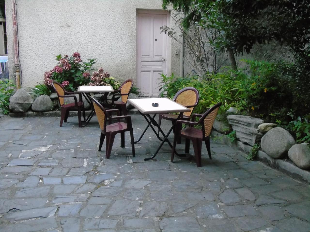Hotel-Restaurant Le Saint Christophe ลูร์ด ภายนอก รูปภาพ